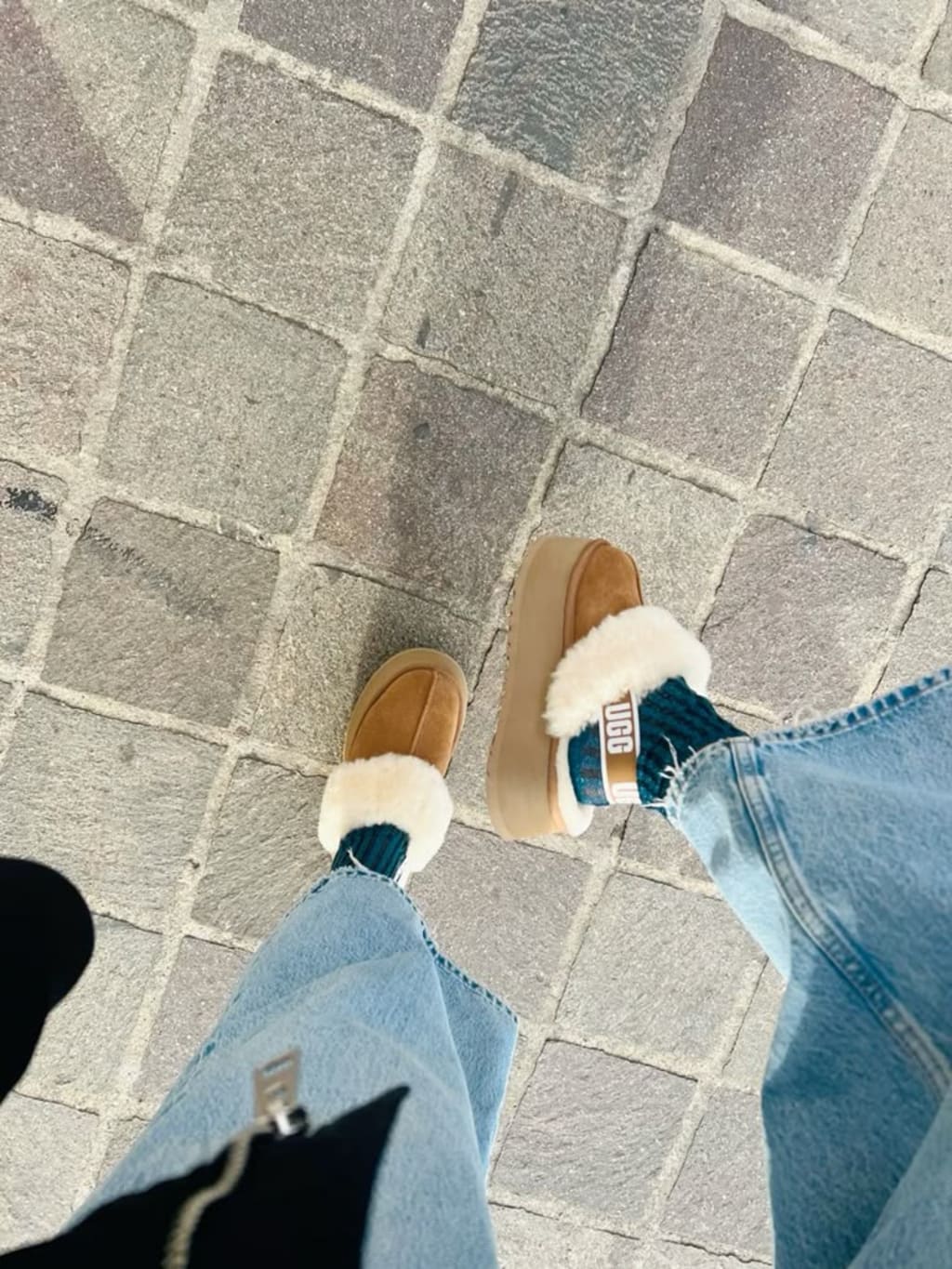 حذاء أنيق - UGG FUNKETTE